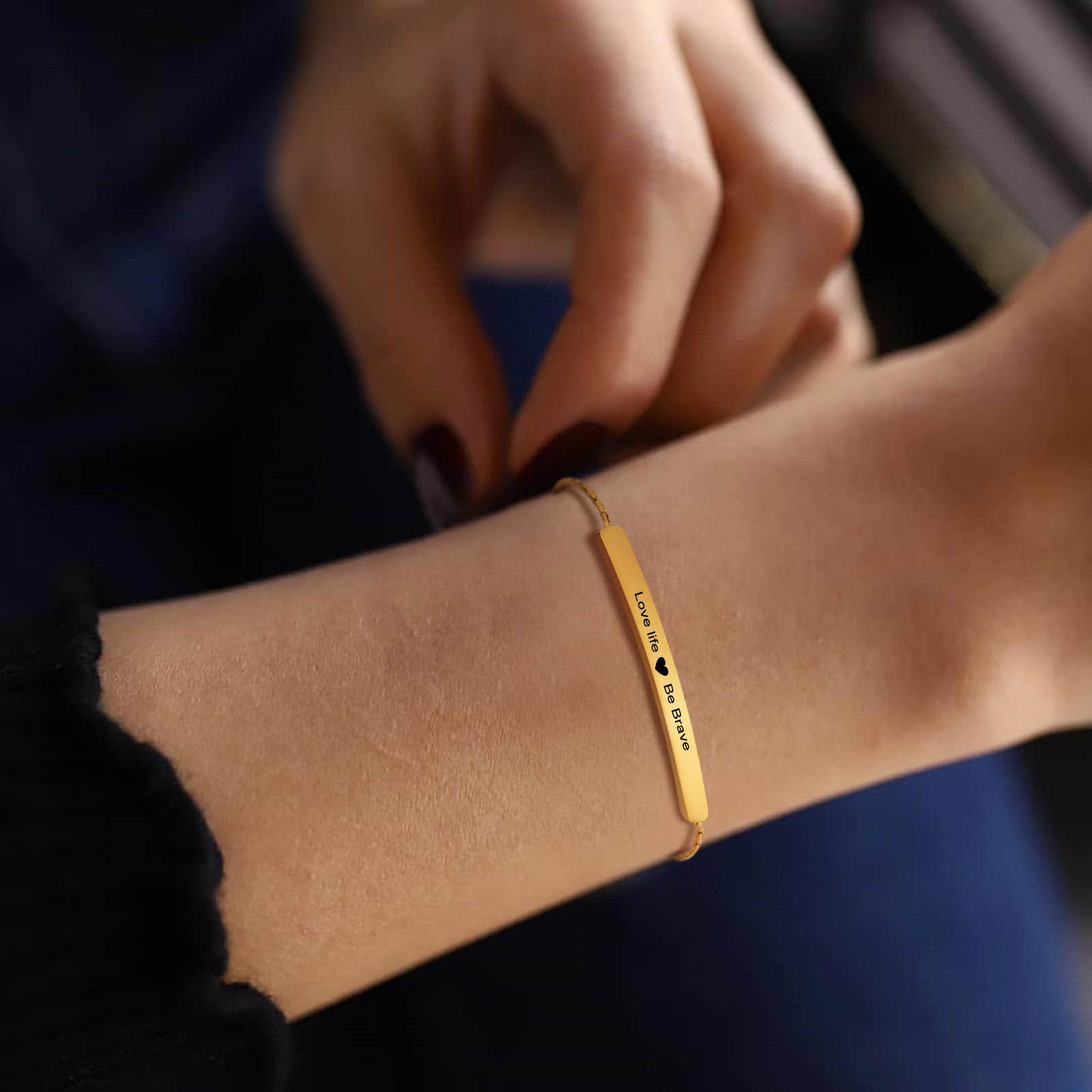Personalized Engraved Bar Brac - Coordinates Bracelet 评论和价格