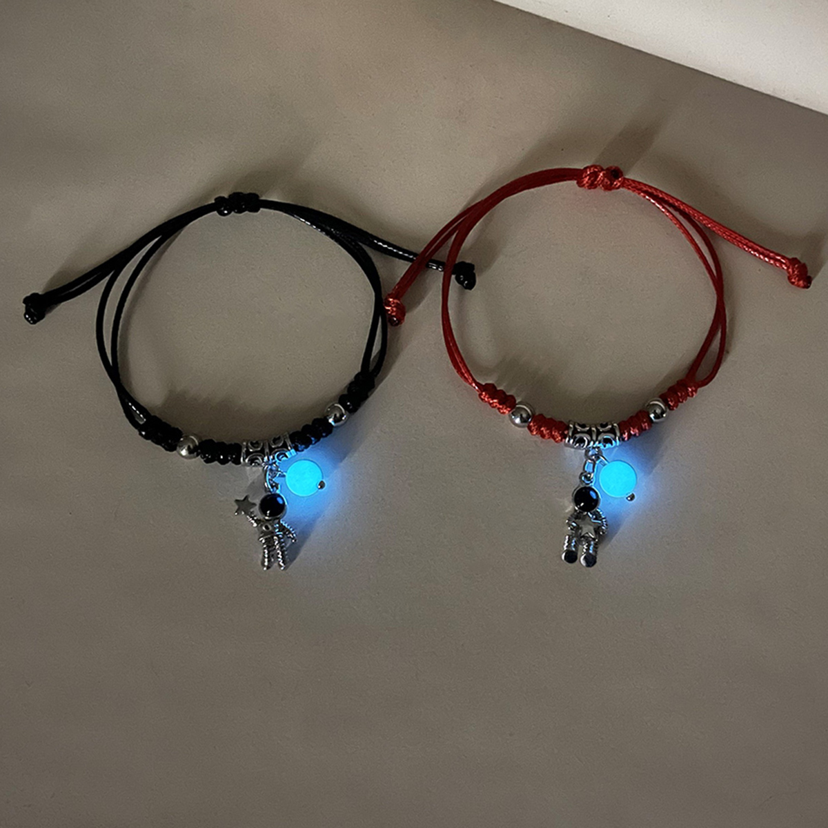 Fashionable Glowing Couple Han - Coordinates Bracelet 评论和价格
